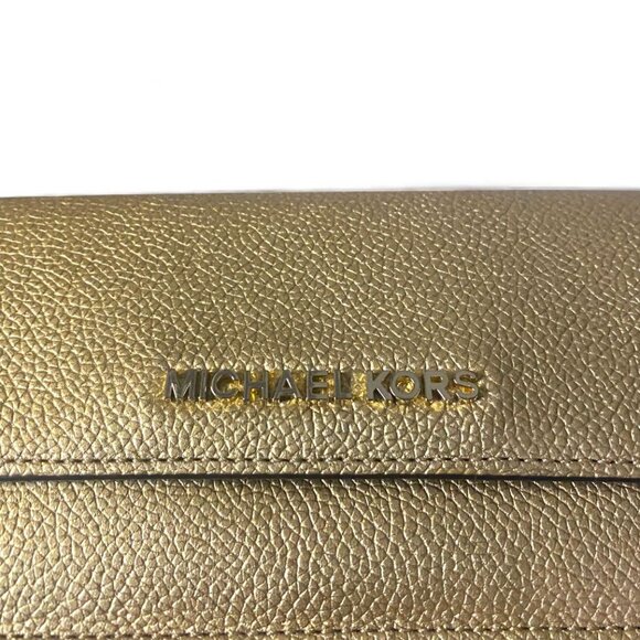 MICHAEL KORS - METALLIC GOLD PEBBLED LEATHER HAYES FLAT WALLET - Picture 4 of 4